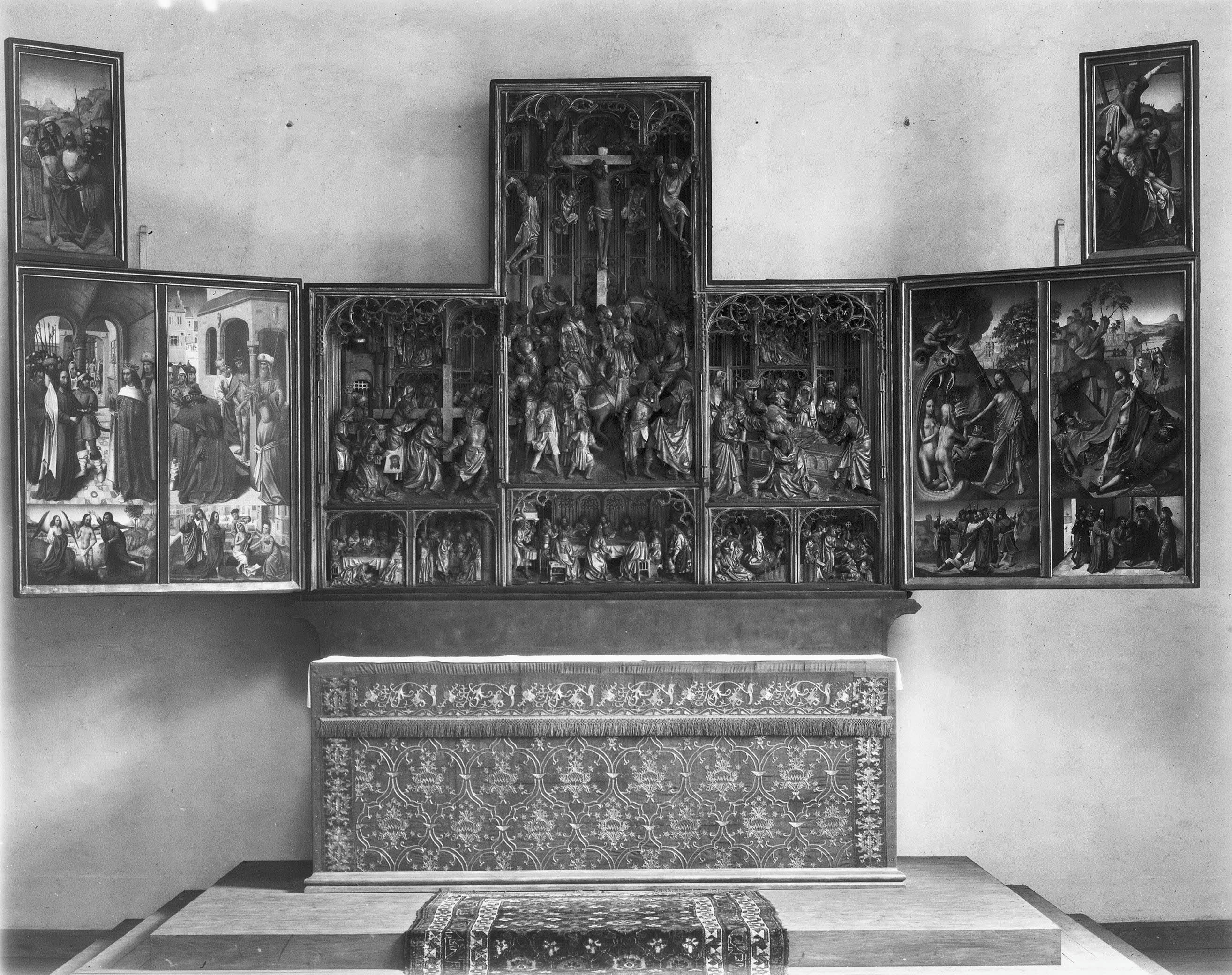 Master of the Orsoy Altarpiece, photograph of the main altarpiece in the Church in Orsoy.