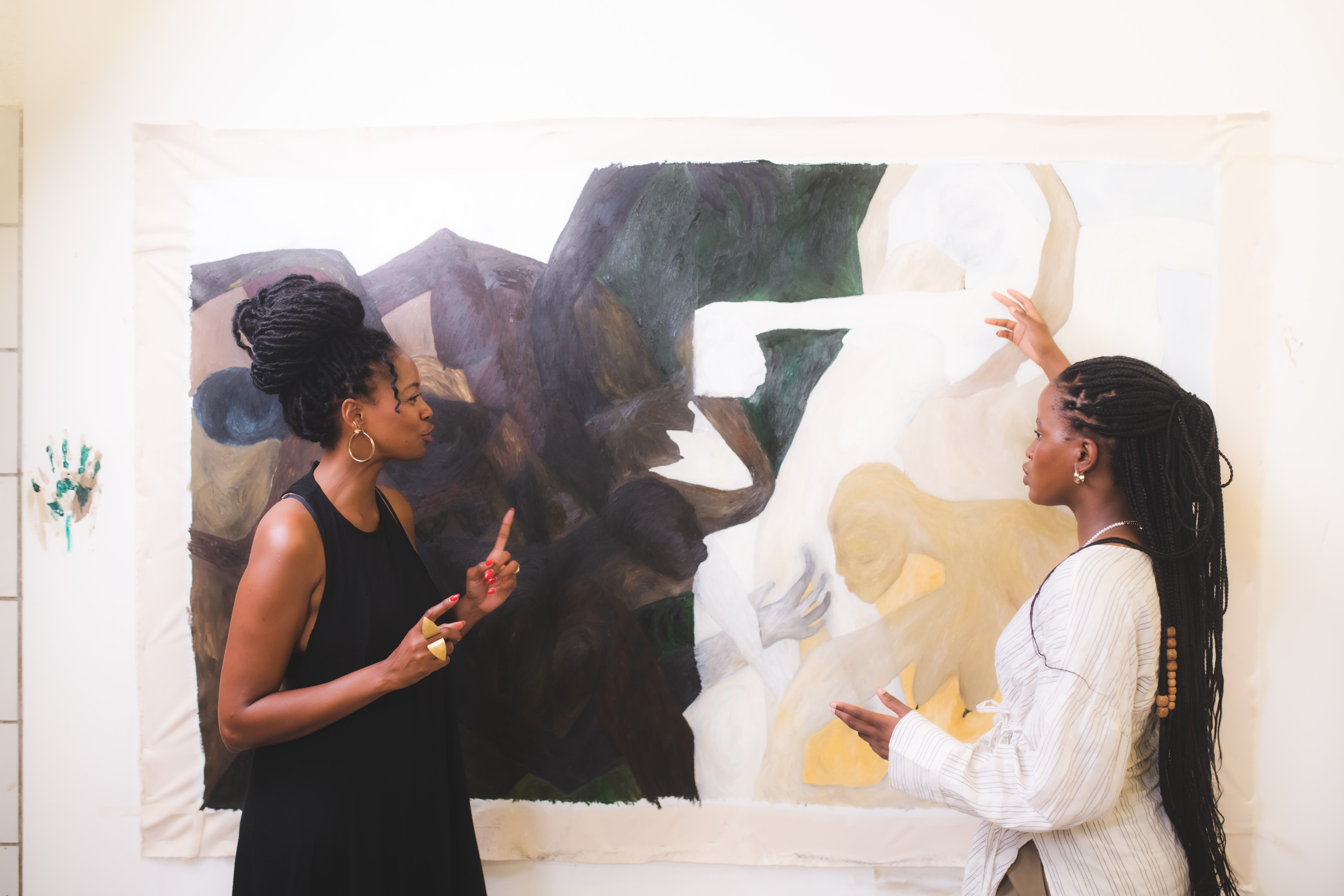 Nomaza and Nthabiseng in her studio at LaStation in Nice during the Makwande Art Residency