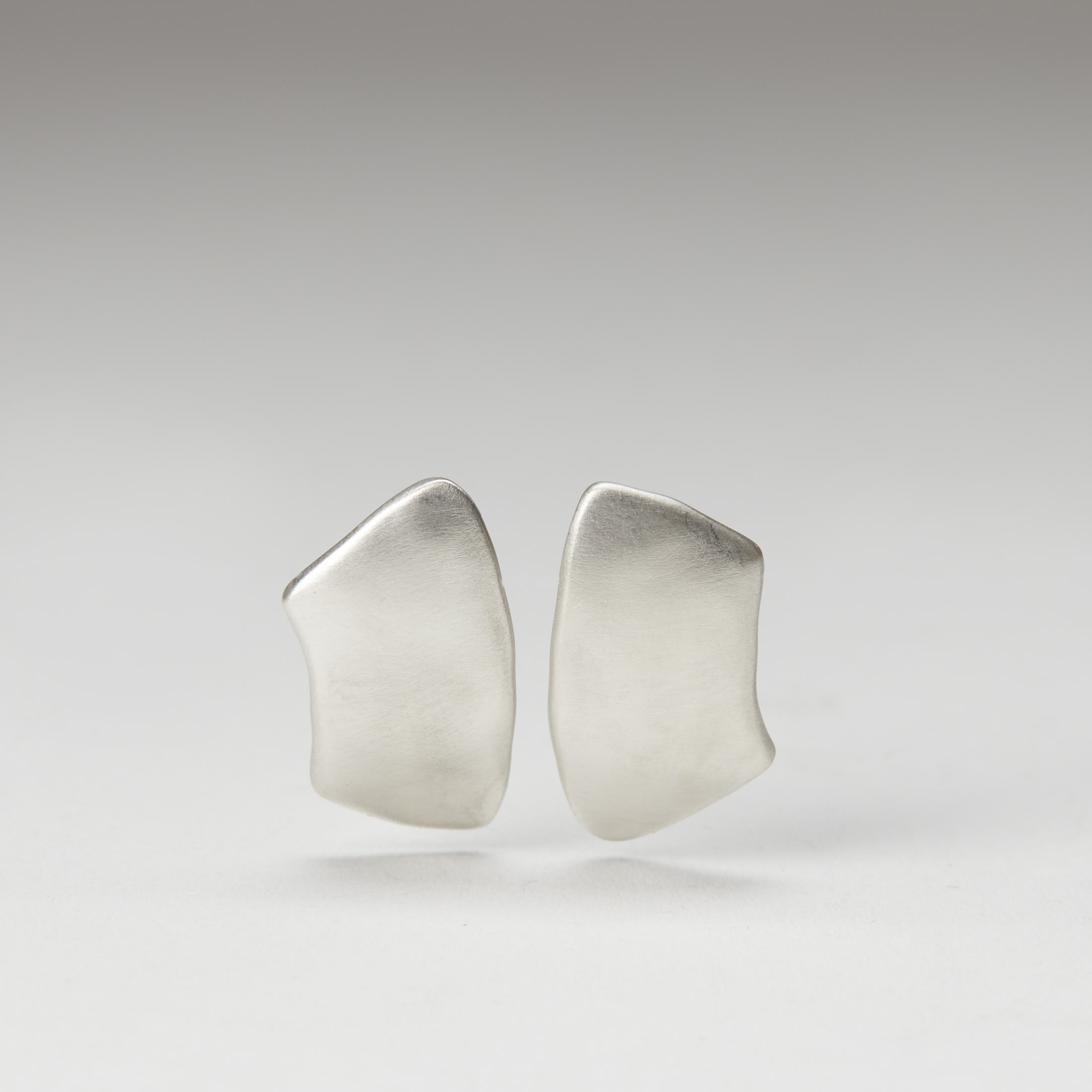 Kate Ruck earrings - Form & Concept Gallery