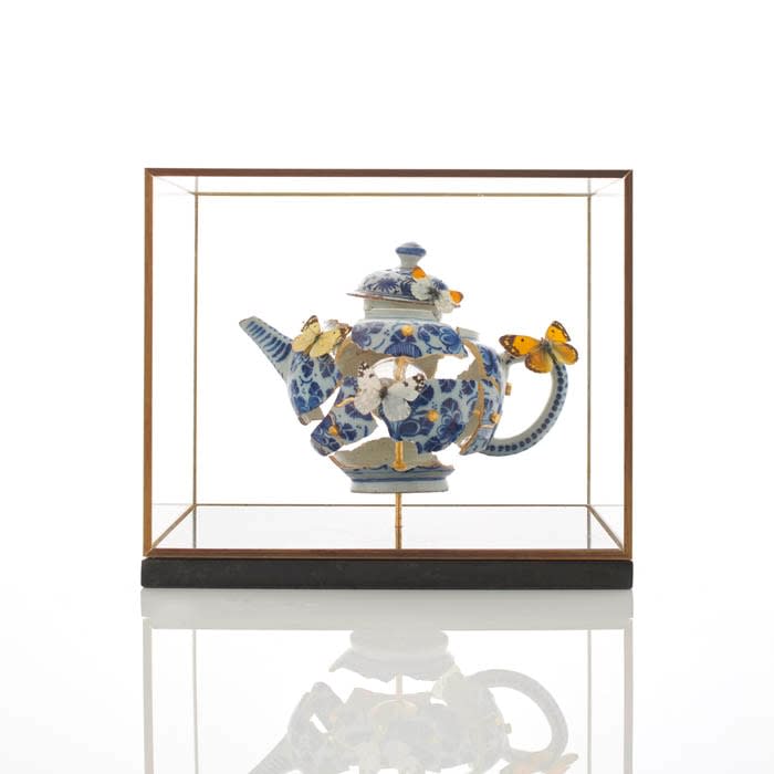Bouke de Vries, Deconstructed Delft Teapot, 2023 | Adrian