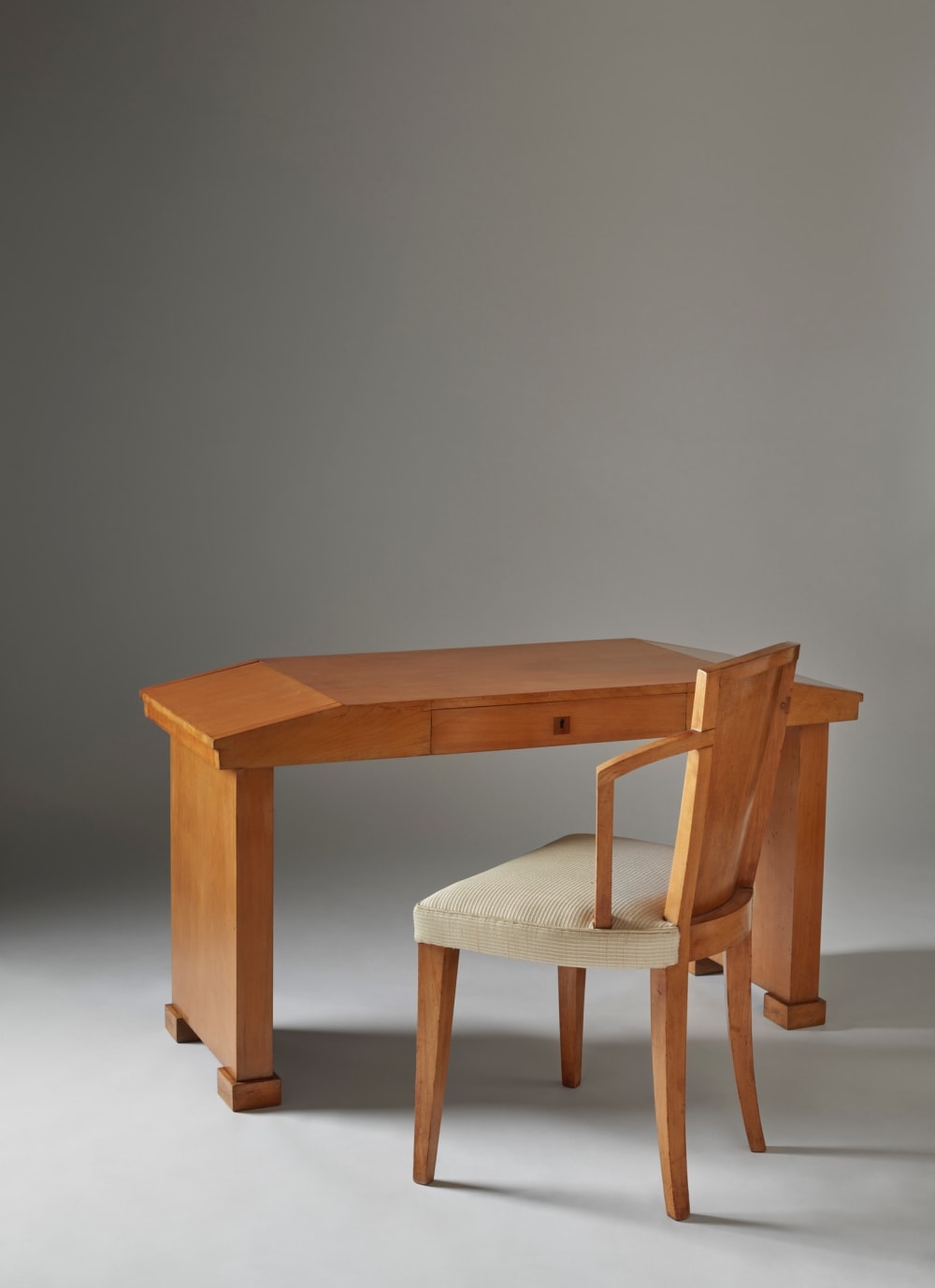 安い PIERRE CHAREAU Marcilhac Galerie | Works - アート・デザイン・音楽