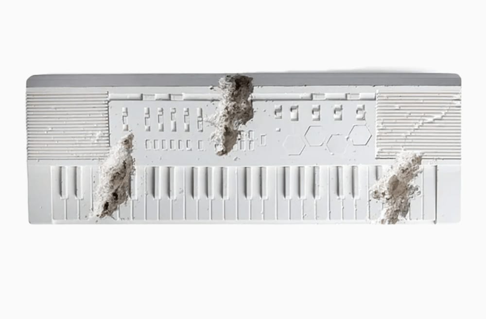 Daniel Arsham, Eroded Clock, 202 | Guy Hepner Daniel Arsham, Eroded Clock, 202 | Guy Hepner