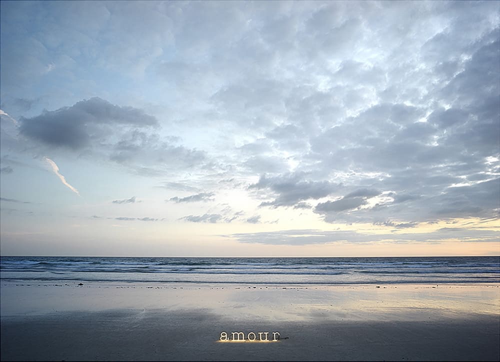 Anne Valverde - I Work In An Open Space - damaged, 2020