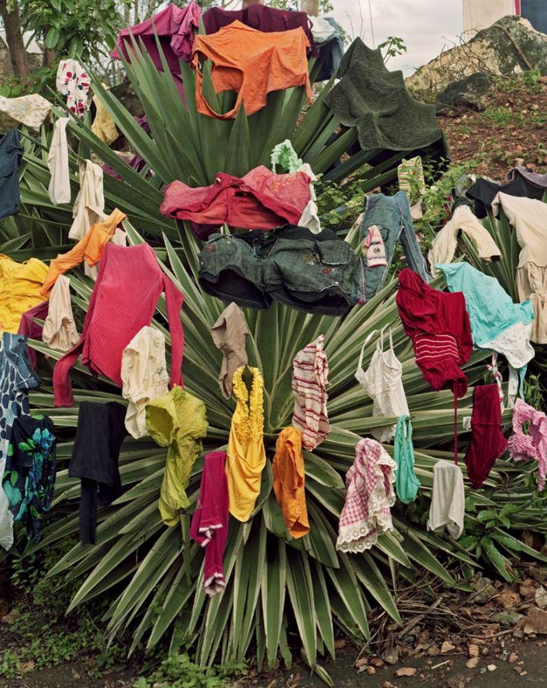 Andrew Moore, Ropa Limpia, Bocade Yumuri, Cuba, 2012