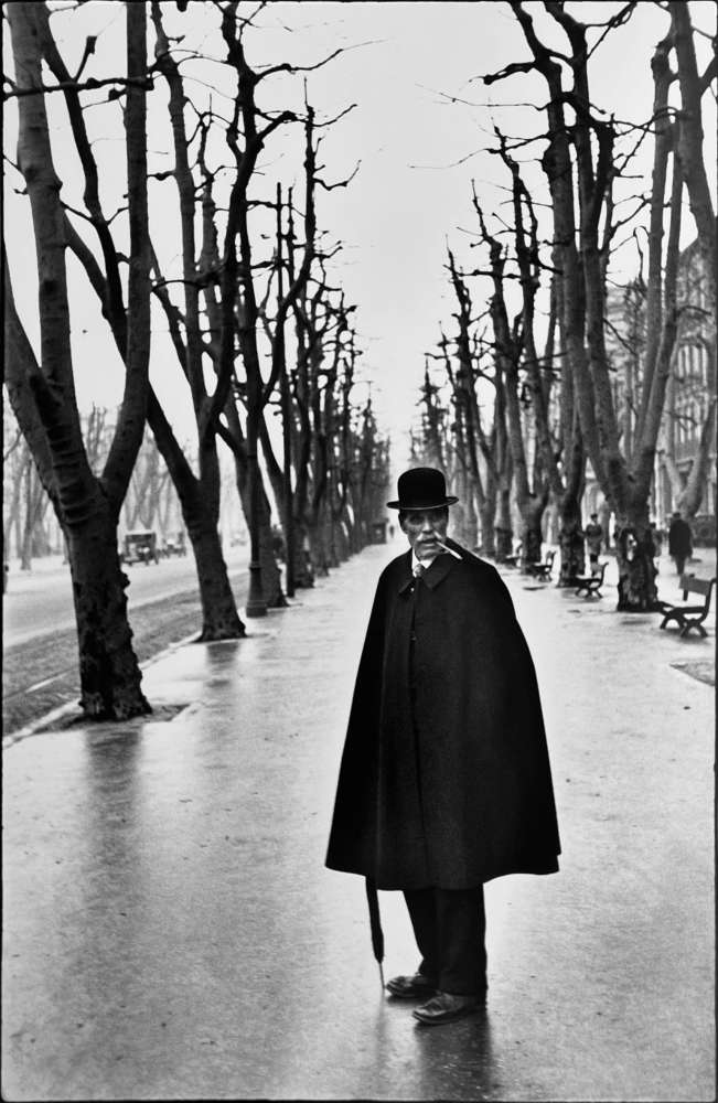 Henri Cartier-Bresson, Allée du Prado, Marseille, 1932