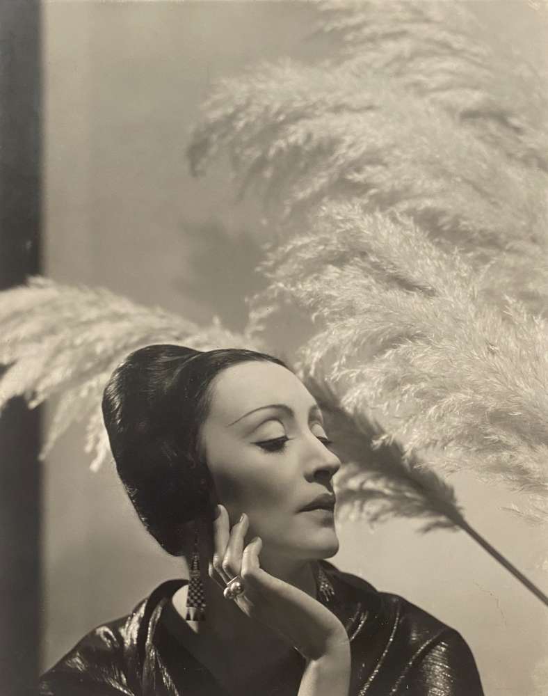 George Hoyningen-Huene, Madame Munoz, Coiffure Antoine, 1933