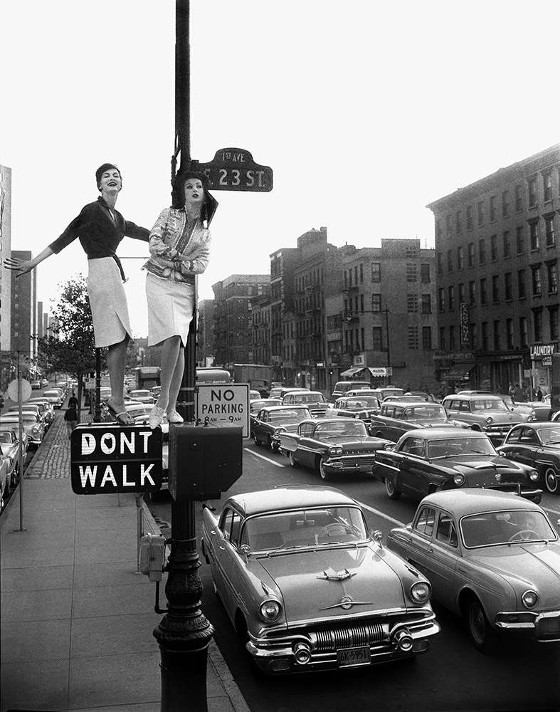 William Helburn, Lamppost, Carmen Dell'Orefice and Betsy Pickering, Harper's Bazaar Variant, 1st Avenue, New York, NY, 1958