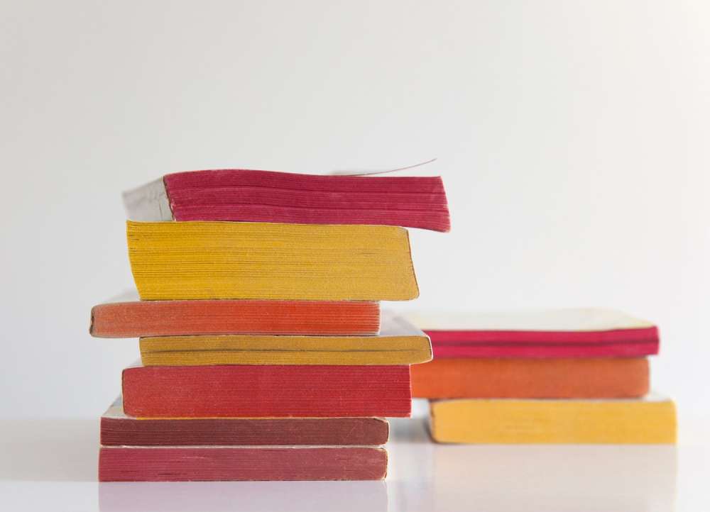 Mary Ellen Bartley, Reading in Color #29, from the series Reading in Color, 2020