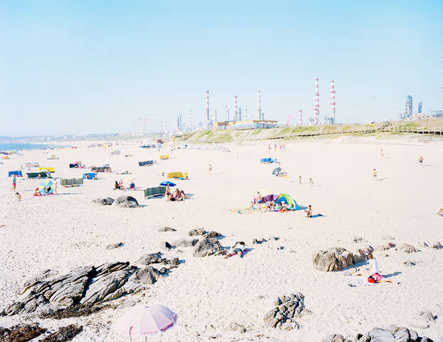 Massimo Vitali, Praia do Aterro Galp Matosinhos, #4887 , 2016