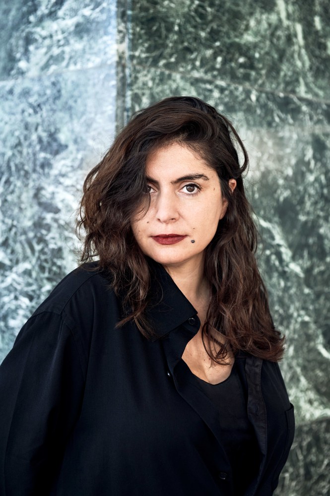This art can be addictive: Rosa Barba's “Under the Canopy” in Leipzig Leipziger Volkszeitung