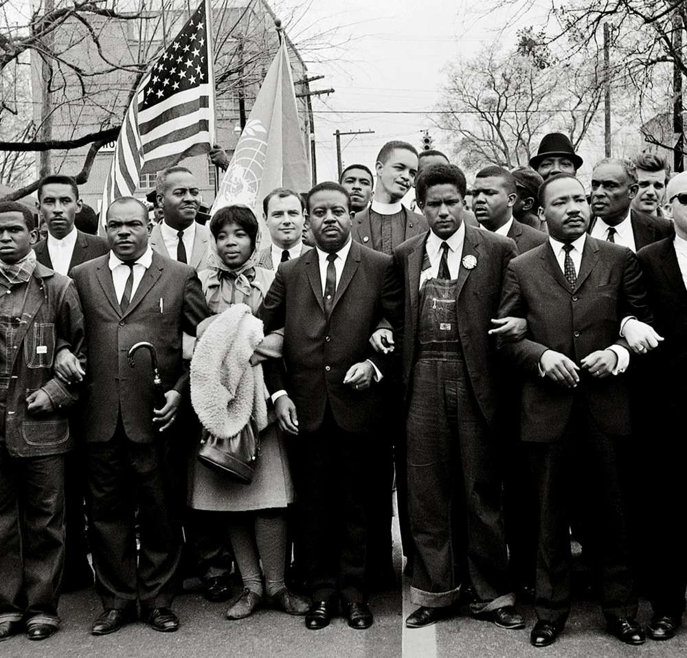 Steve Schapiro - Martin Luther King Jr. and Group Enter Montgomery, Black Suits