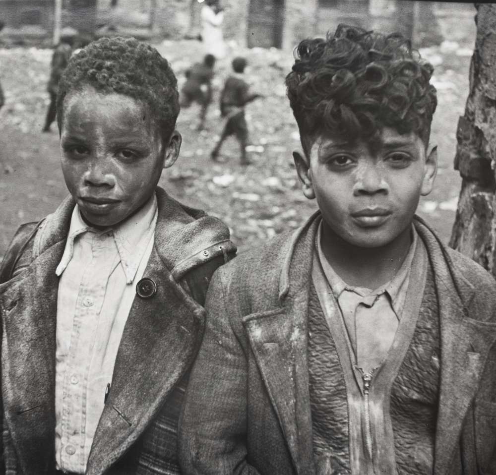 Helen Levitt - New York (two boys covered with white powder)