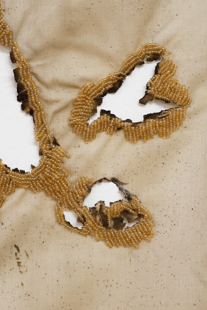 Tuch (Loch II) / Cloth (Hole II)