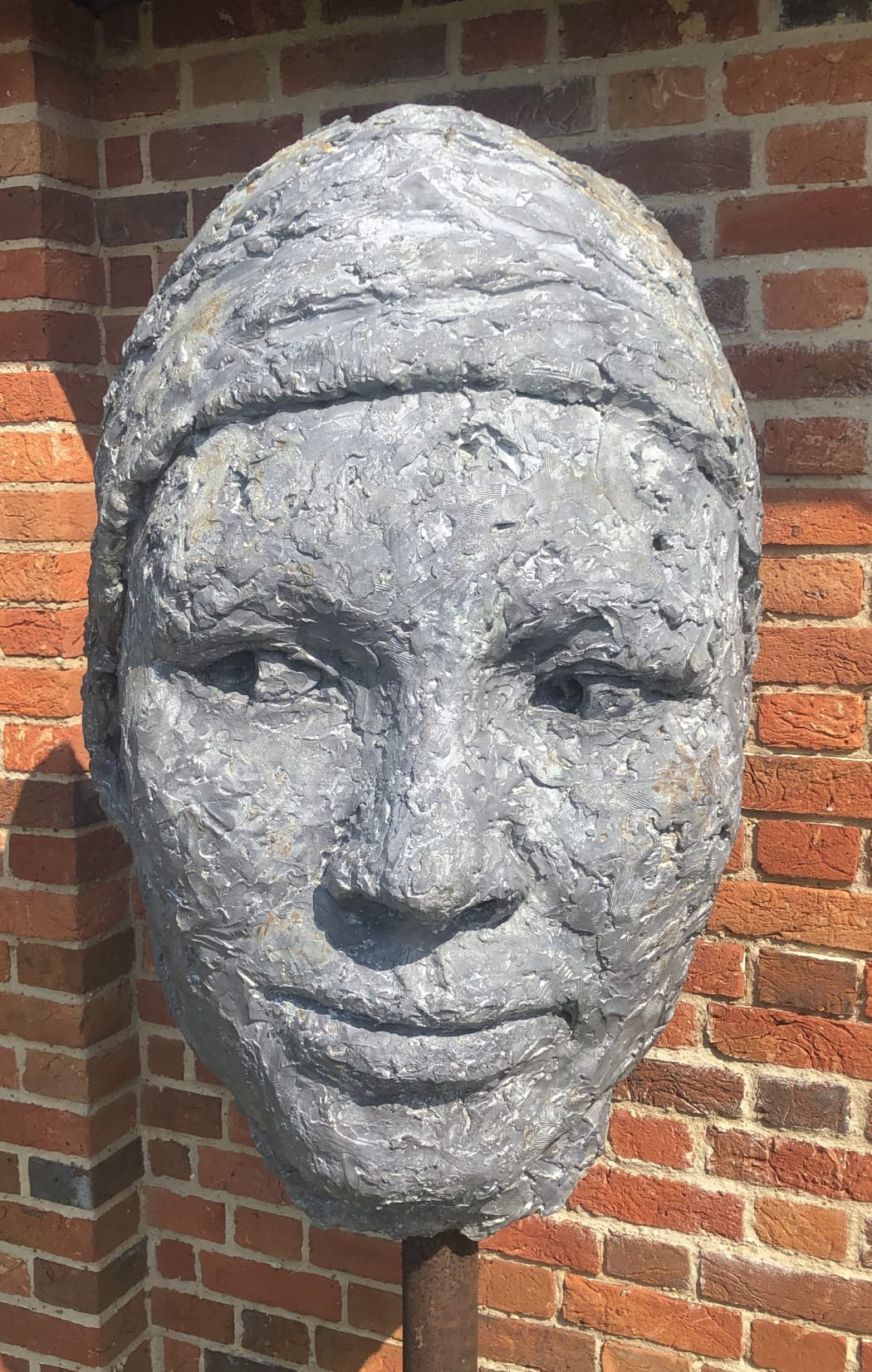 Head of Gee by Brian Alabaster