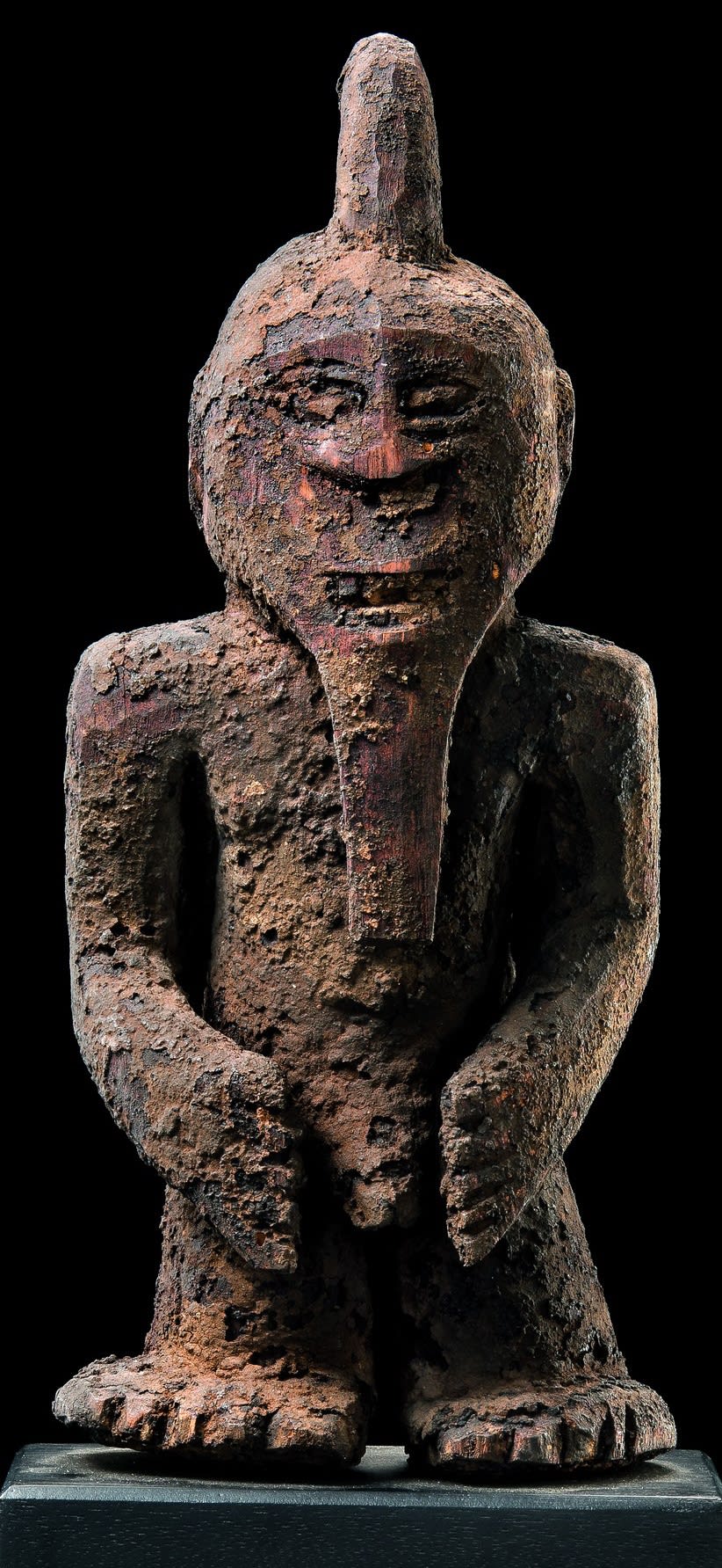 Kaka figure. Height: 42 cm. Photo by Volker Thomas & Thomas Other, Nürnberg. Image courtesy of the Africarium Collection.