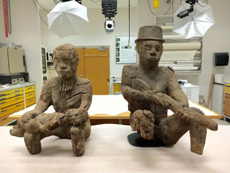 Right: Mbembe artist; male figure with rifle; 19th to early 20th century; wood; 77.8 cm; gift of Heinrich Schweizer in memory of Merton D. Simpson, 2016-12-1; left: Mbembe artist; female figure; 19th to early 20th century; wood; 68 cm; museum purchase, 85