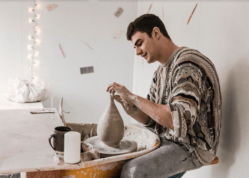 KIT ANDREWS AND HIS PENCHANT FOR PIT-FIRING IN POTTERY