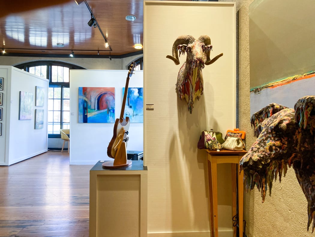 TOP 10 GIFTS AT BAKOVA GALLERY