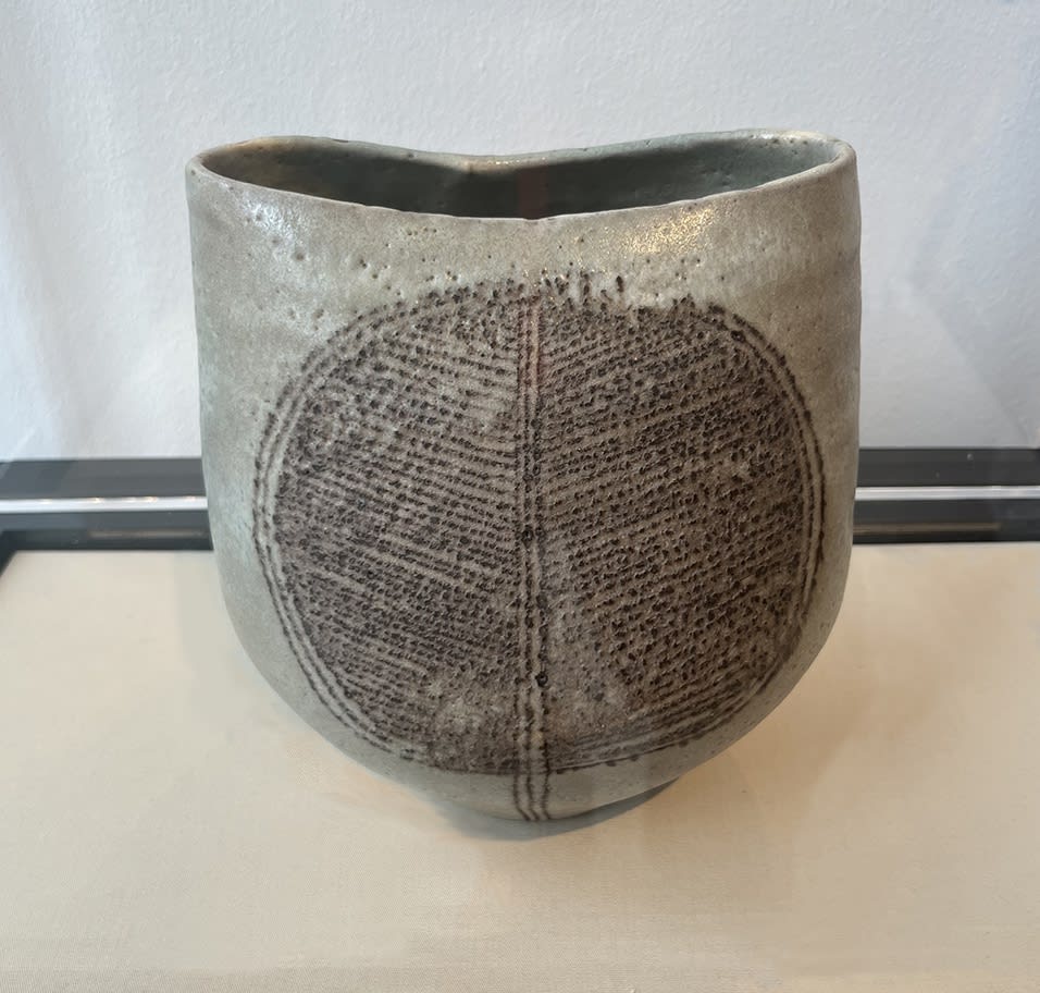 Lucie Rie vase with leaf design