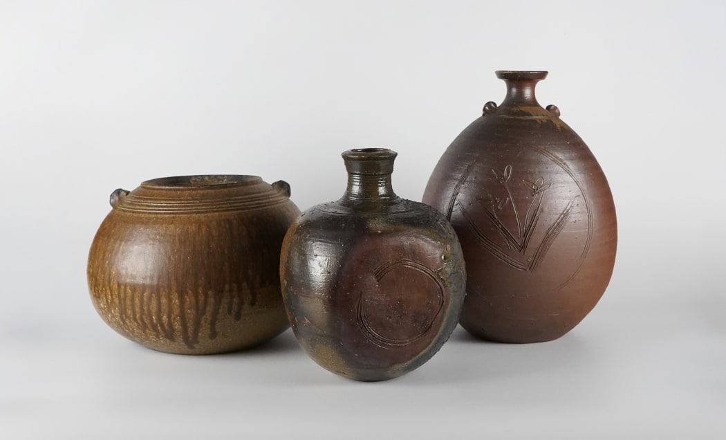 Group of three vessels by Fujiwara Yu | Exhibited on the occasion of Asia Week New York 2023