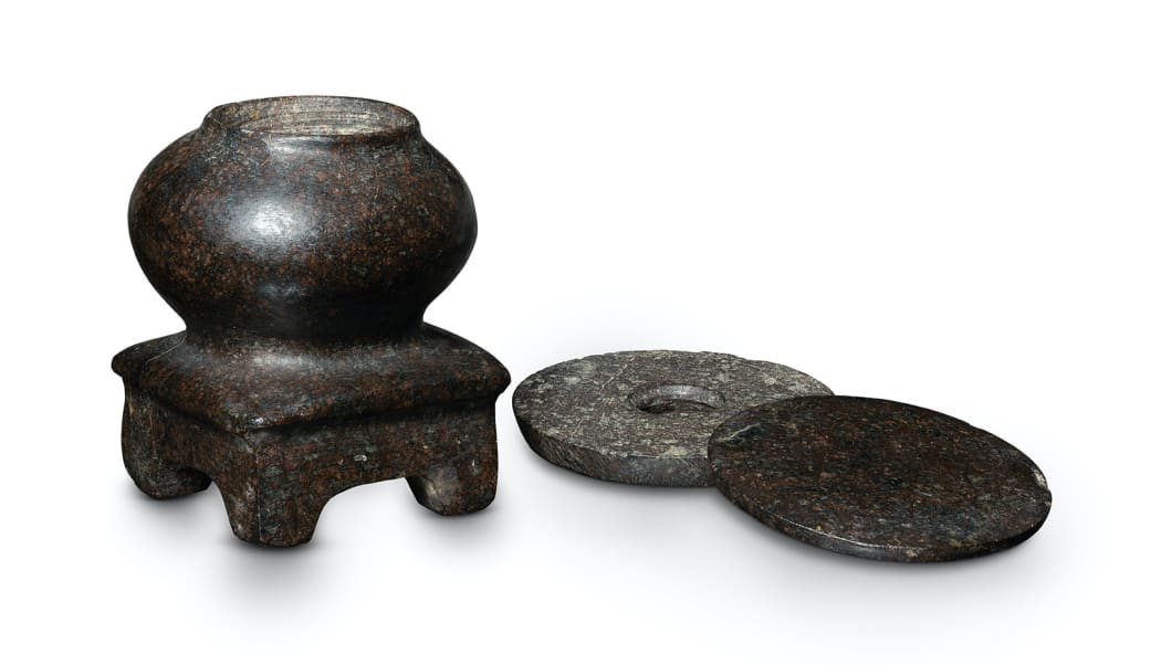 AN EGYPTIAN SERPENTINE THREE-PART KOHL JAR