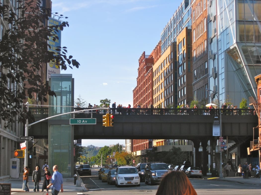 Photograph of the NYC High Line during sunny weather. 
