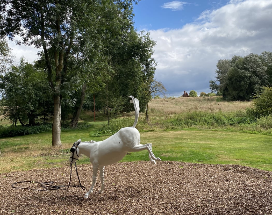 horse sculpture at Albion Fields little Milton oxfordshire