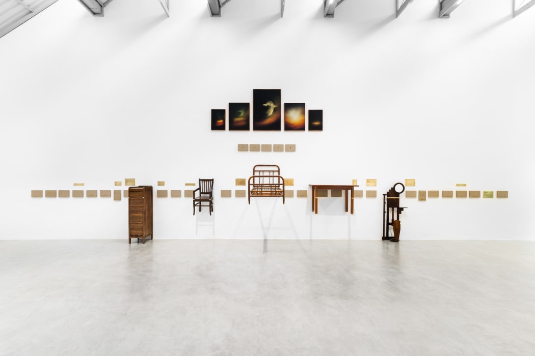 4 elementos para compreender a exposição “cheguei, cheguei. lar, lar, lar.”, de Ivan Grilo