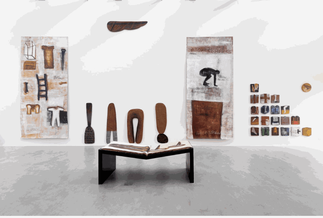Vista da exposição “Tantos museus dentro da gente”, de Marco Tulio Resende, na Zipper Galeria.
