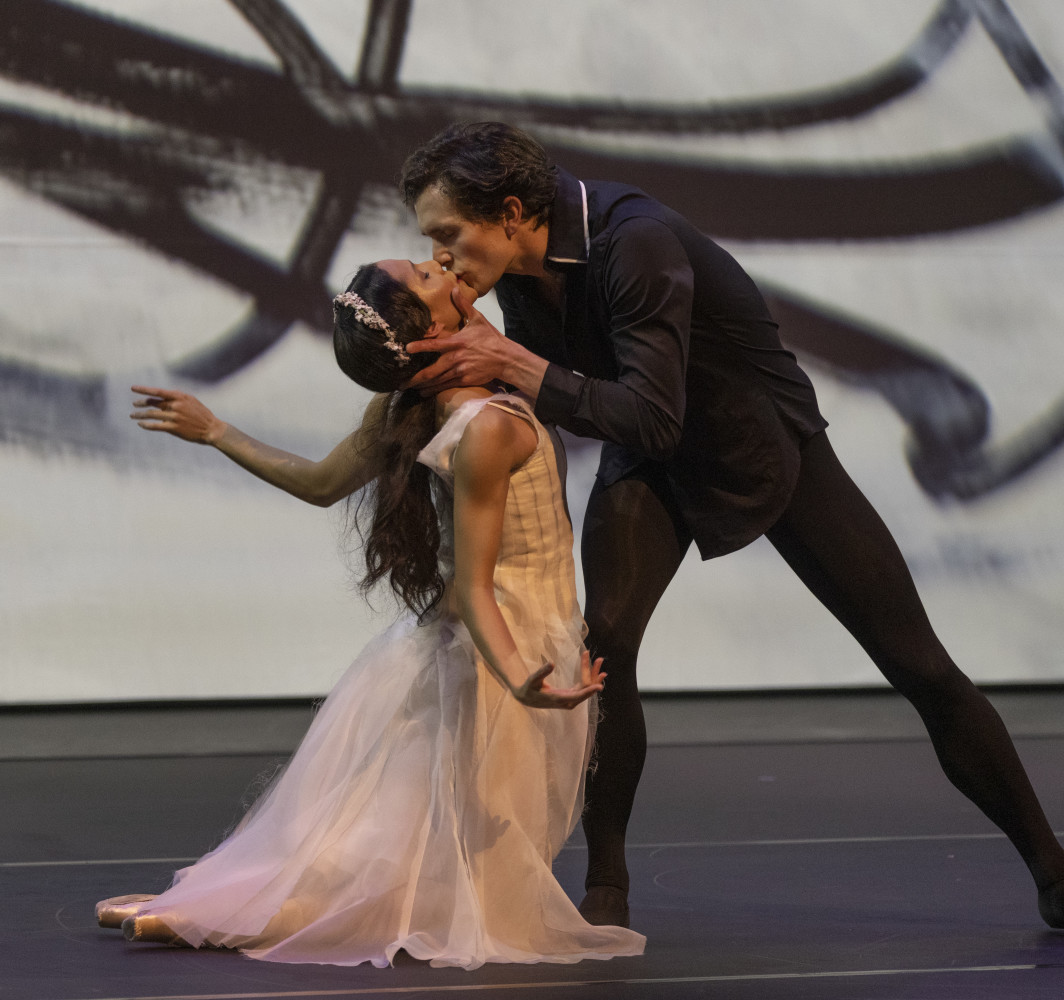 William Bracewell and Francesca Hayward performing, with backdrop by Armstrong-Jones ©The Frederick Ashton Foundation photograph by Andrej Uspenski