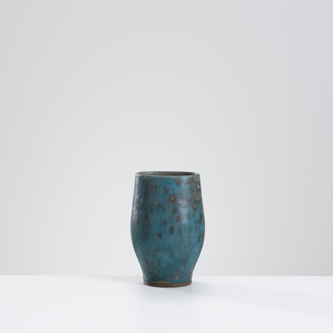 Lucie Rie, Vase with mottled turquoise & grey glaze