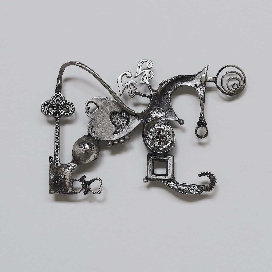 ASMA Oración M, 2024 Sterling silver 8 x 12.5 x 1.5 cm (3.15 x 4.92 x 0.59 in) (ASM-2024-10)