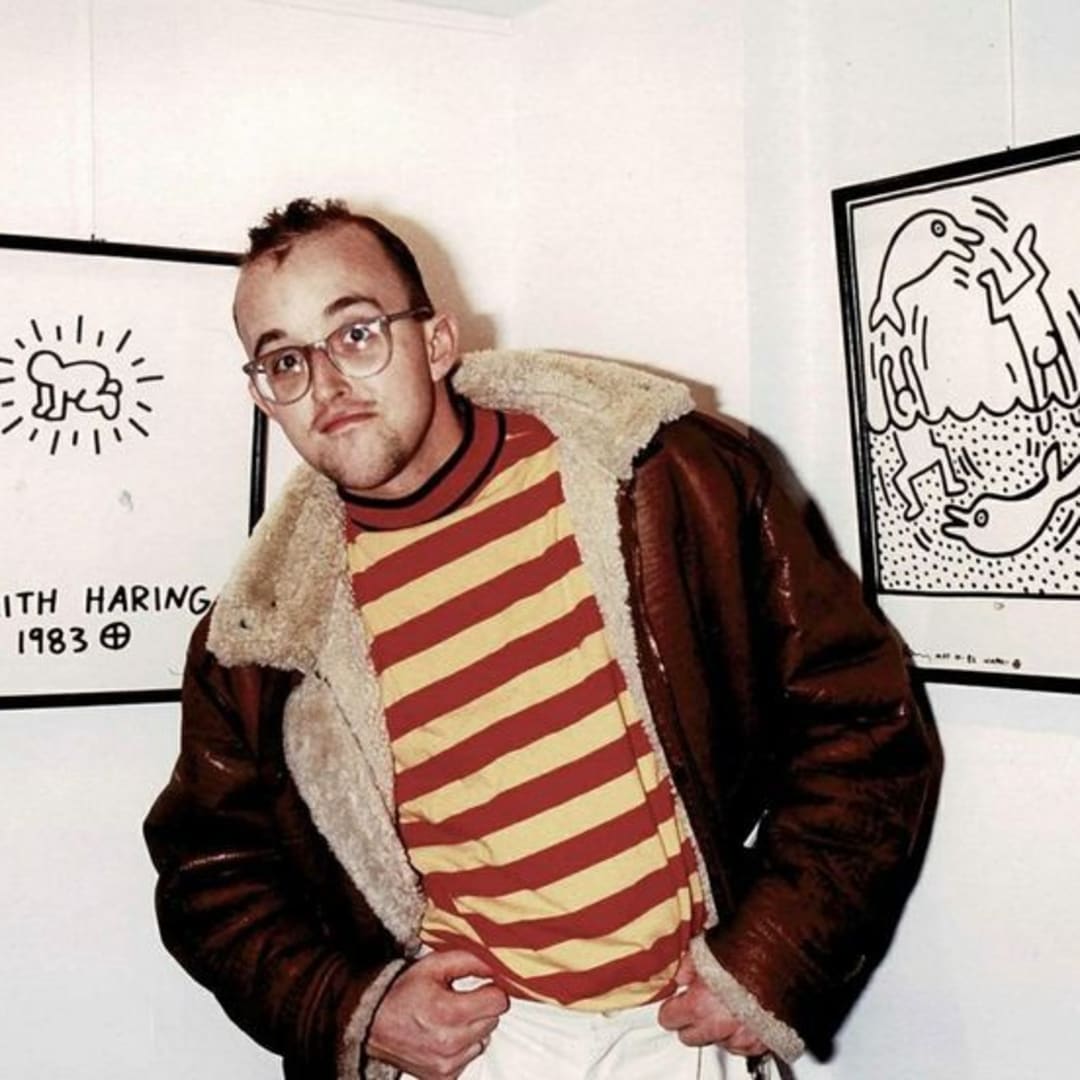 Haring at his last exhibit to La Galerie de Poche in Paris, France, January 1990 CCSA: Real OB459