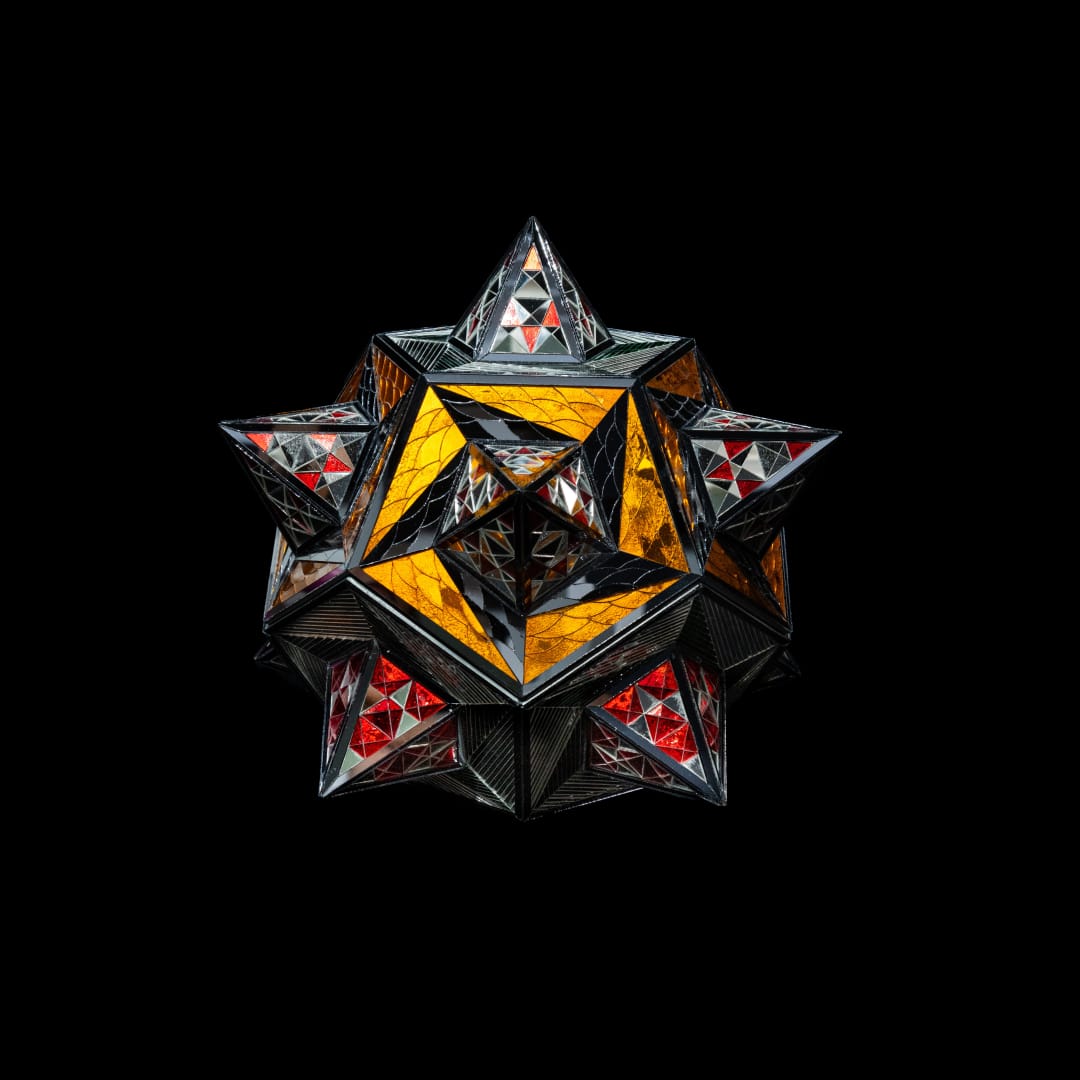 Taher Asad-Bakhtiari, Star 1, 2023/2024, Mirror Mosaics and Stained glass, 30.00 x 30.00 cm dmr