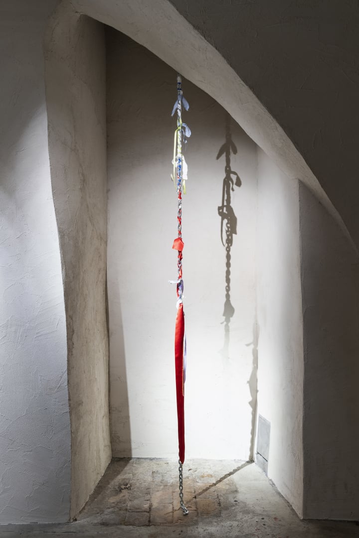 Sitara Abuzar Ghaznawi Sculpture 2, 2020 Fabric, chain, mixed media and steel 300 x 30 cm 118 1/8 x 11 3/4 in