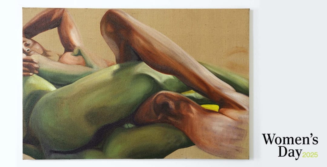 The Voice of Fashion : The Art of Becoming Women in their Own Light