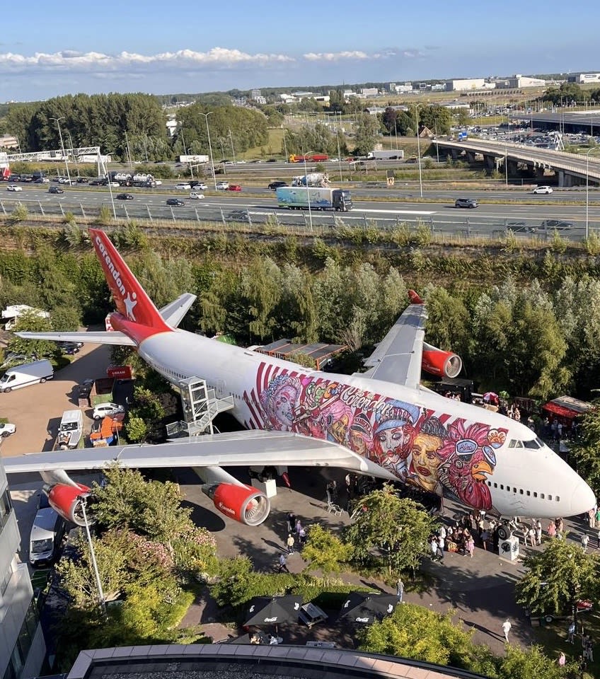 The Iconic Corendon Boeing 747 is the canvas for Lieuwe van Gogh Art