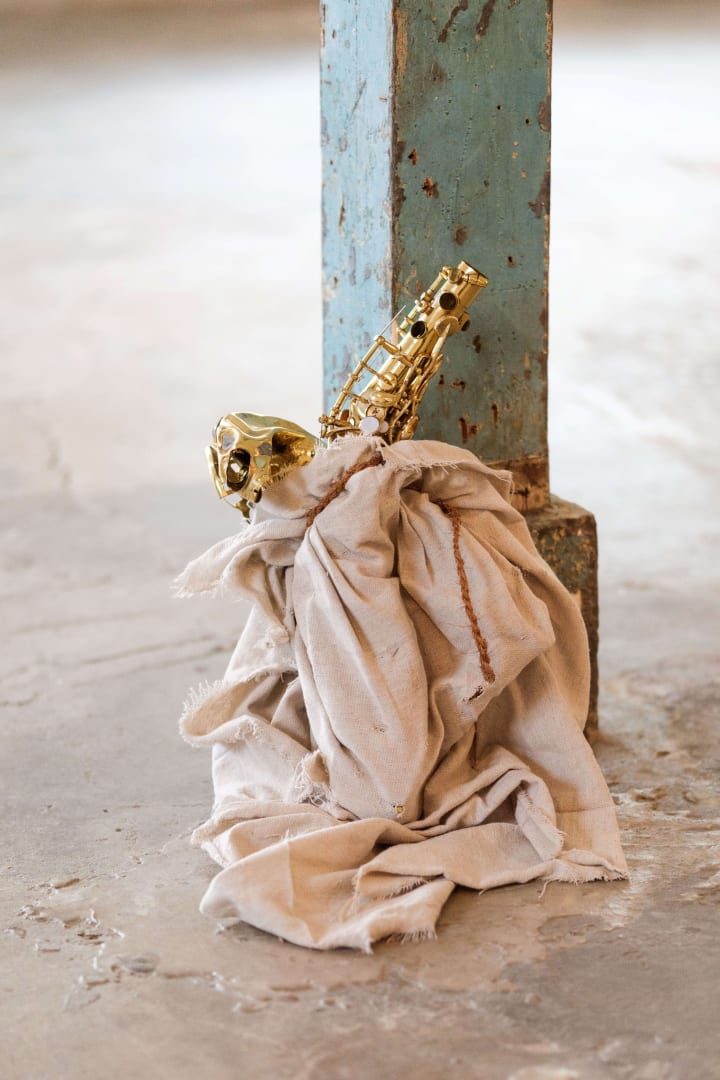 Jeremy Toussaint-Baptiste Gris-Gris 2, 2024 alto saxophone, canvas, rope variable