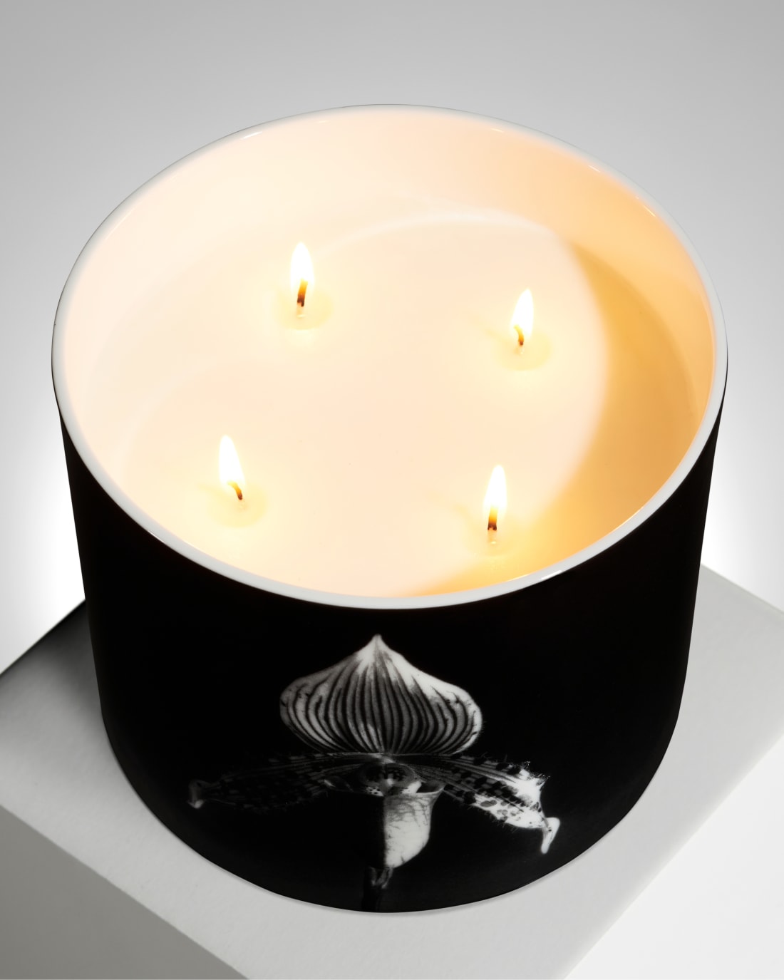 Candle  Marc Newson Ltd