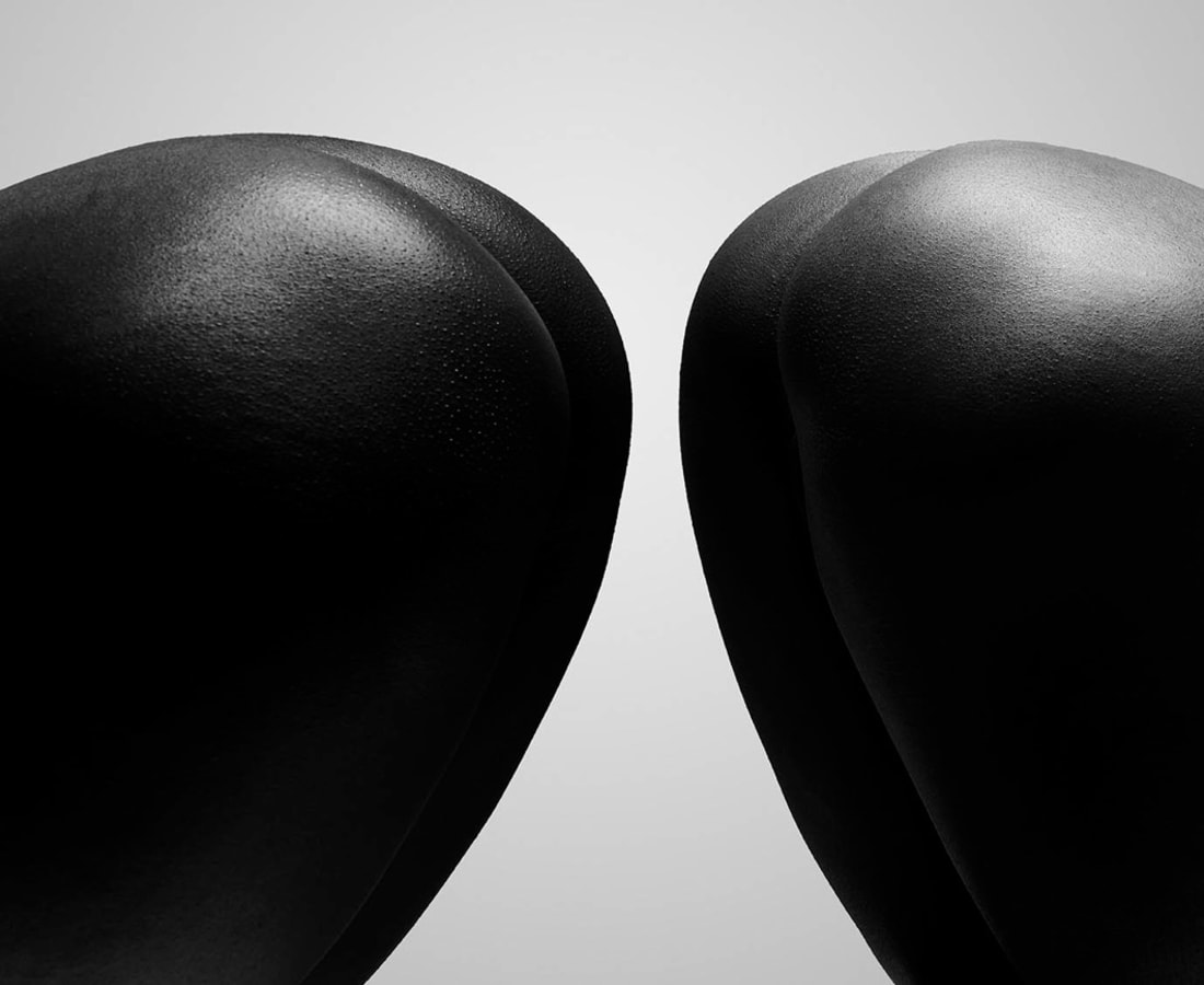 Carli Hermès, Buttocks 4
