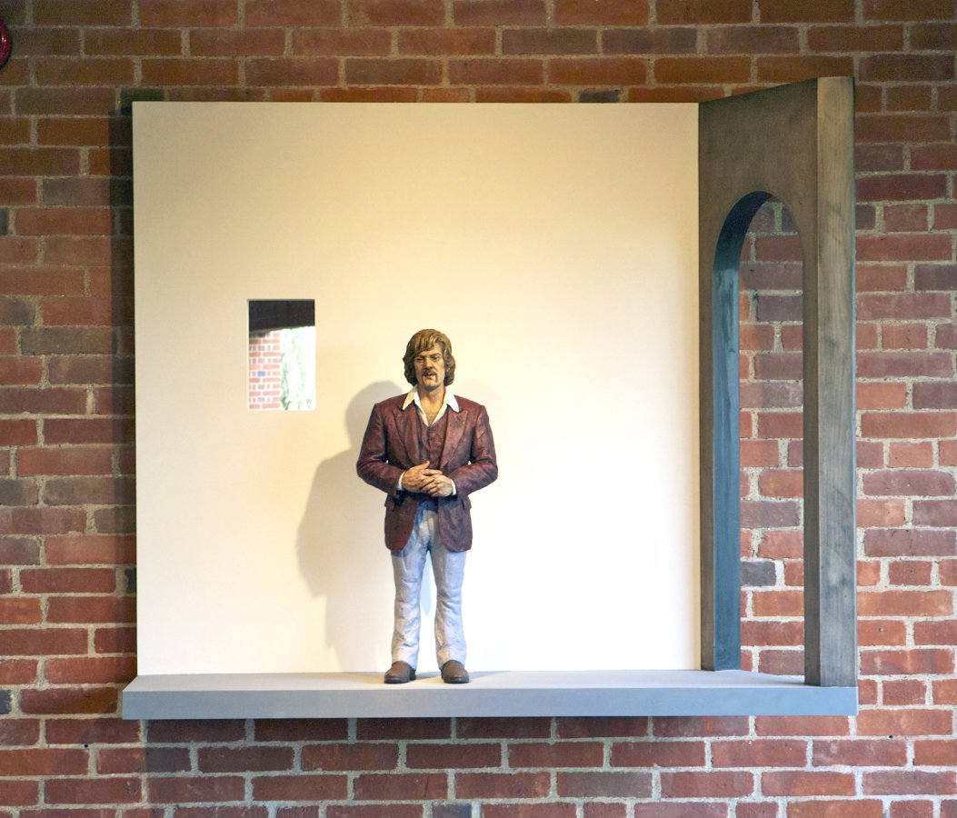 Man on a Stage, 2013 Ceramic, oil paint, mirror, wood & steel 135 x 155 x 50 cm Unique