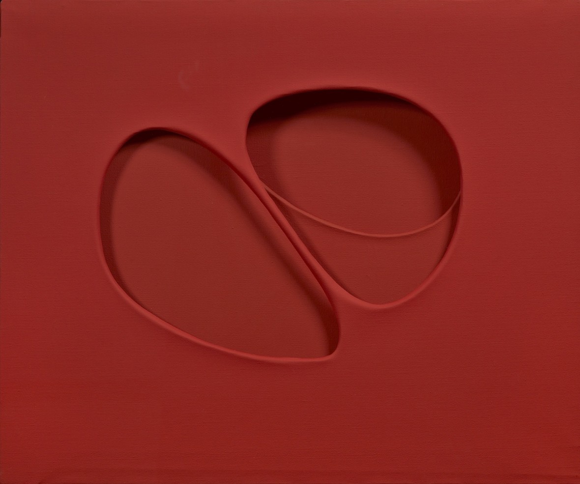 Curved Intersurface from Red