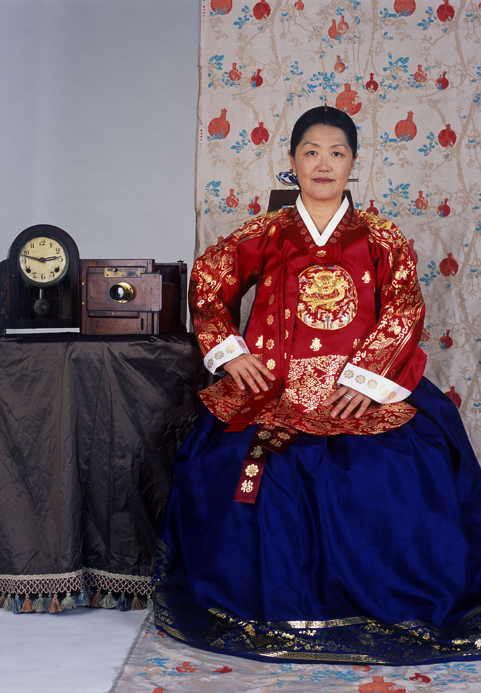 Empress hanbok store