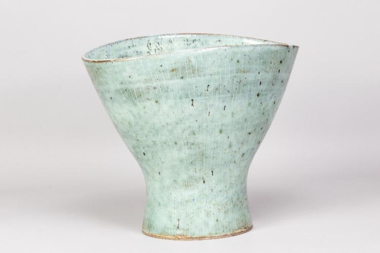 Rie, Large Oval Vase , 1970 | Contemporary Six