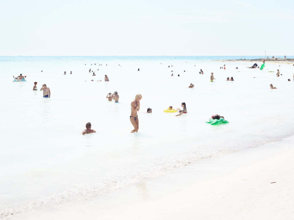 Works - Massimo Vitali: Endless Summer | Edwynn Houk Gallery