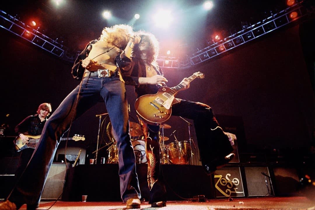 Neal Preston Led Zeppelin 英語版  /01200 Led Zeppelin: Preston, Neal: 9781468314458: Amazon.com: Books