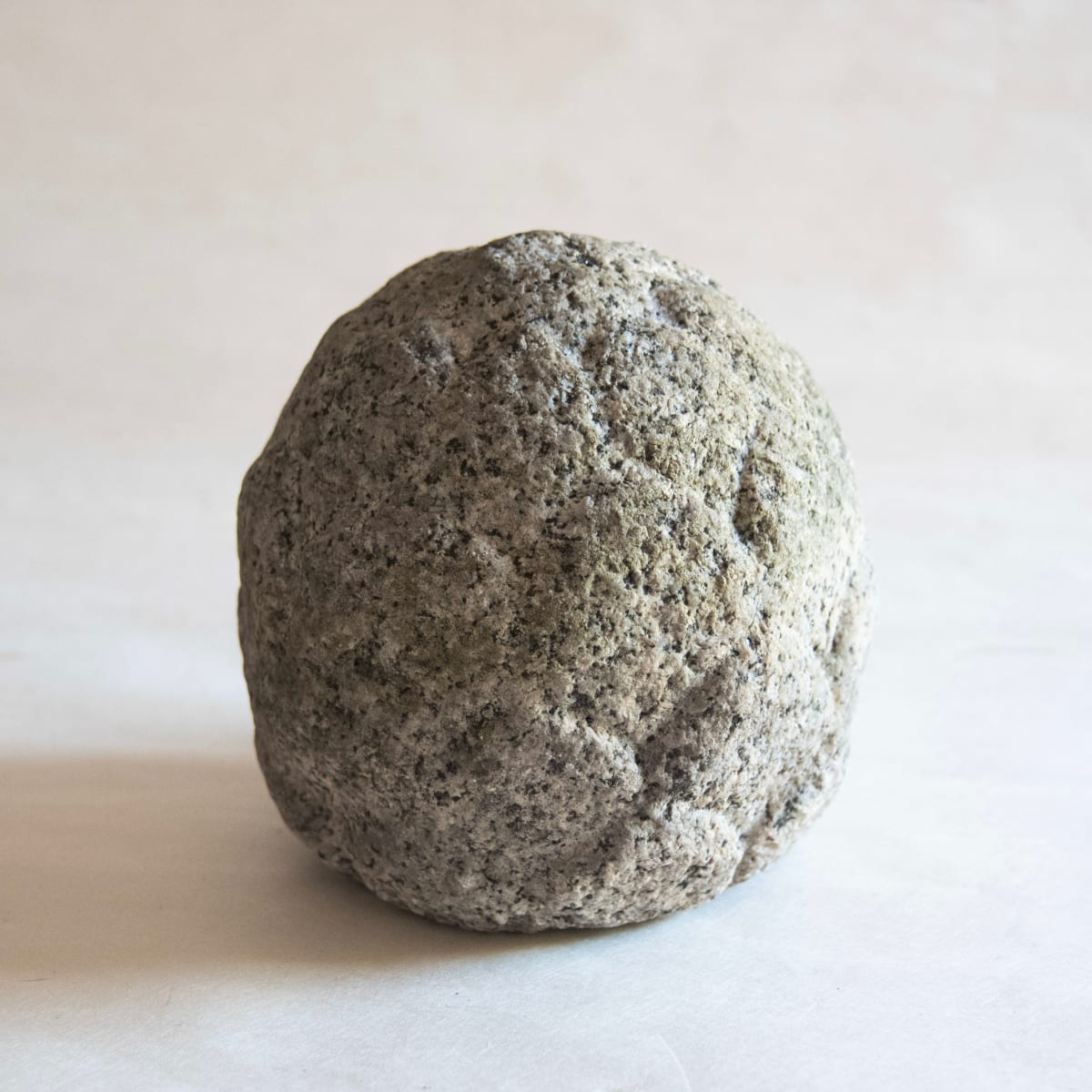 Clay Fire Stone | Mitsui Fine Arts