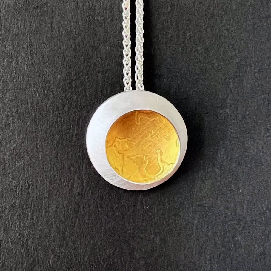 Small gilt etch pendant, 2024
