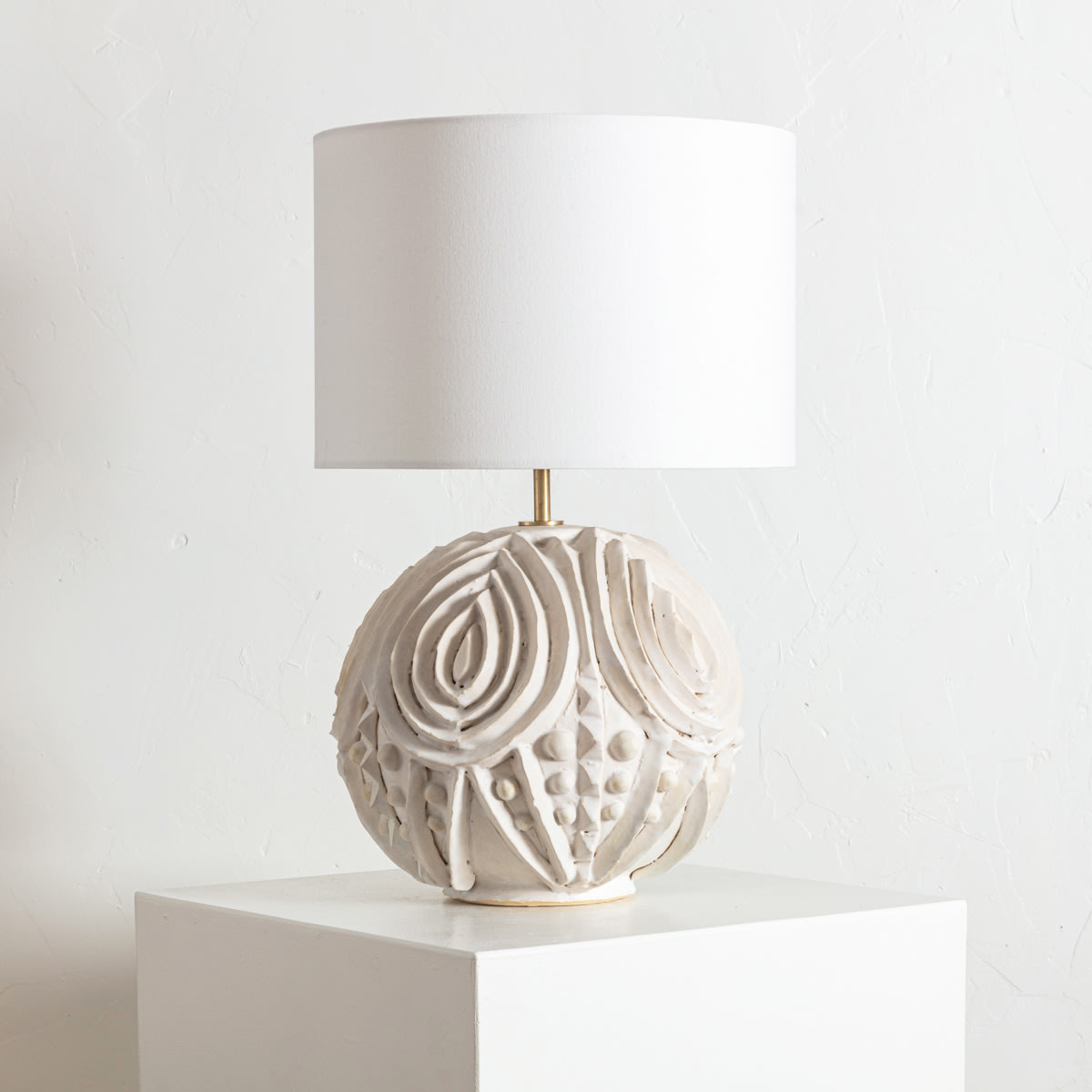 Ceramic deals globe lamp
