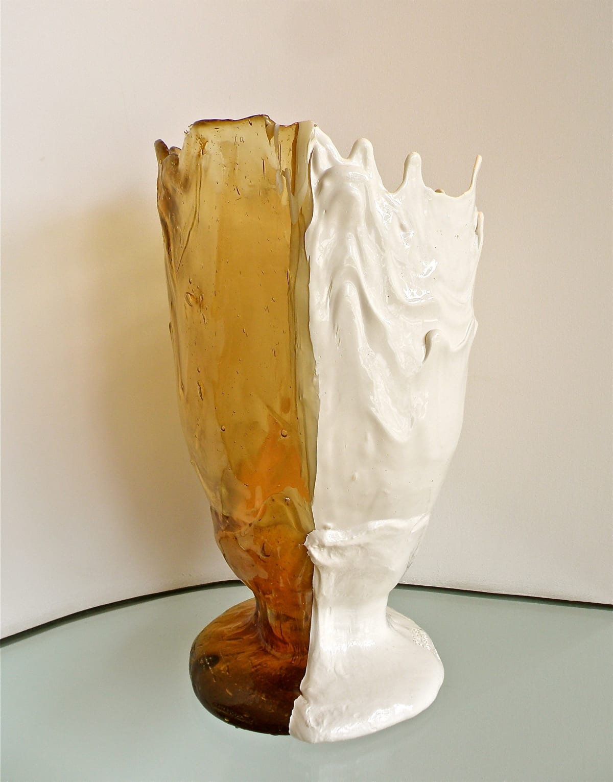 'Twins C' Vase c.2012, des.1995